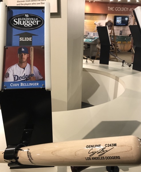 Bellinger bat