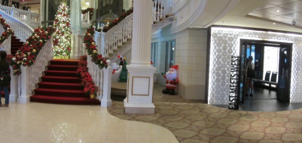 Atrium pano